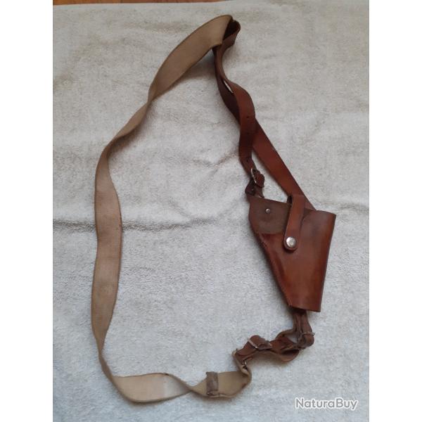 Ancien holster  d'�paule en cuir pour 6,35 et autre a voir