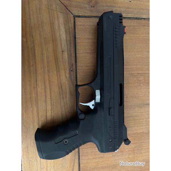 Pistolet BEEMAN P17