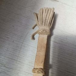 Dragonne &eacute;p&eacute;e, sabre