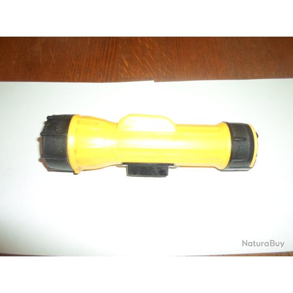 lampe torche  peut etre pompier