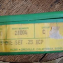 Jeu d'outils 25 ACP tr&egrave;s bon &eacute;tat peut servi