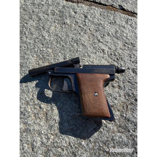 Pistolet le fran�ais 6,35 (franco) sans chargeur