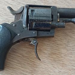Revolver BULLDOG belge 6 coups cal. 320