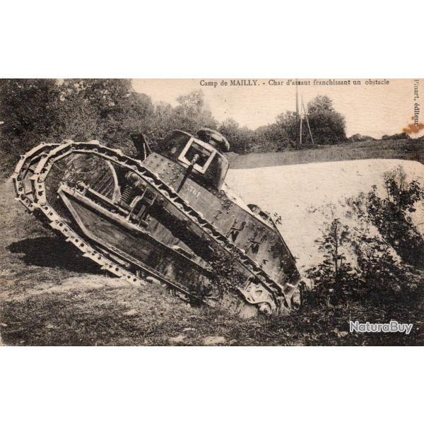 Carte postale Char d'assaut franchissant un obstacle- N�8265