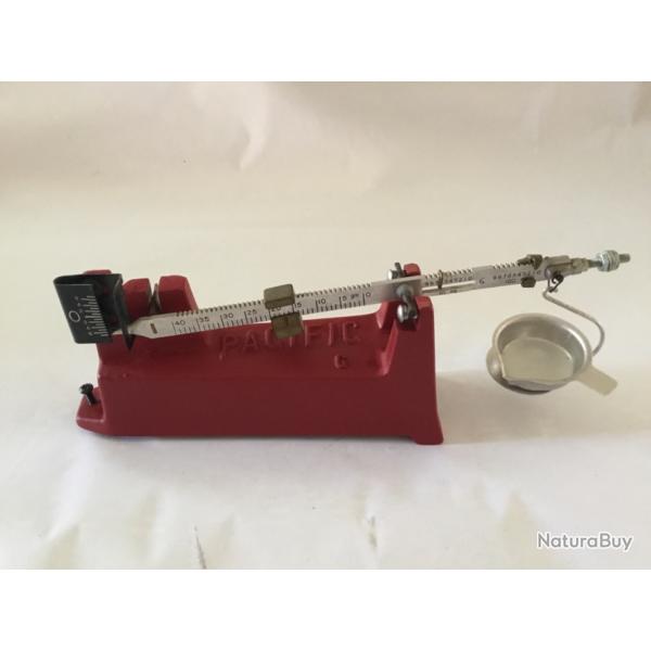 Rare Balance de rechargement m�trique PACIFIC (Grammes / mg) - Fonte