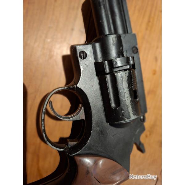Pistolet crosman T38