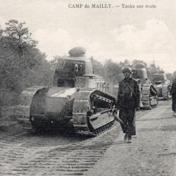 Carte Postale - Camp de Mailly - Chars sur route - N&deg;8278