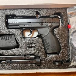 Ruger SR22 22LR complet dans sa boite d'origine