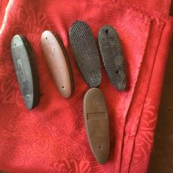 Lot de cinq sabots pour crosses de fusils.