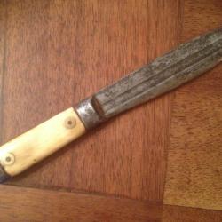 Couteau tranch&eacute;e poilu ww1