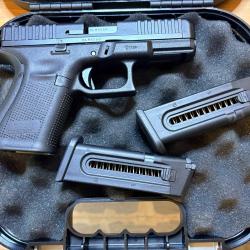 Glock 44 Gen 5 22LR complet dans sa malette d'origine