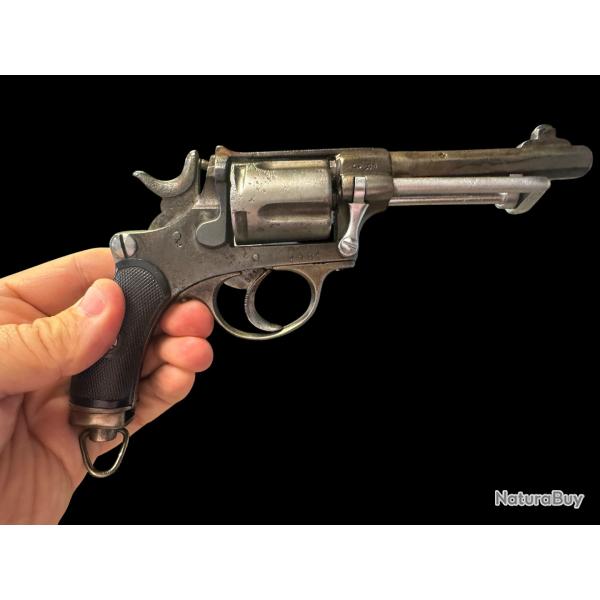 rare revolver type 1882 suisse calibre 7,5 suisse fabrication belge en taille r�duit.  rare.