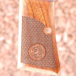 PLAQUETTES BERETTA 418 grips (partiellement en damier et logo)