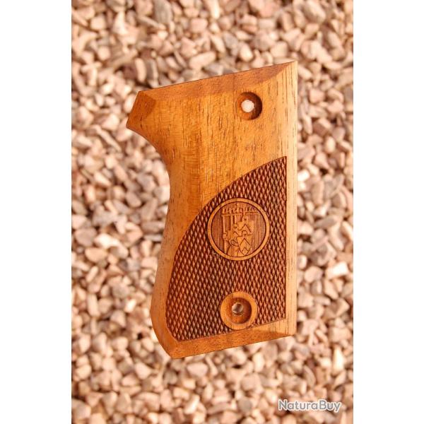 PLAQUETTES UNIQUE model L grips (partiellement en damier et logo)