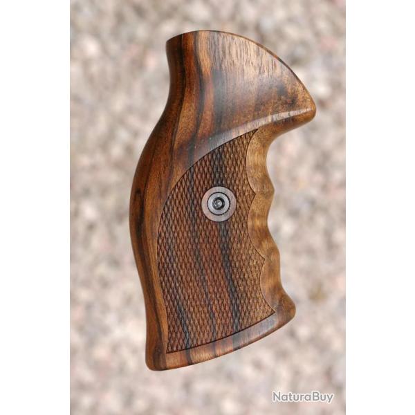 PLAQUETTES (GRIPS) RUGER GP100 TARGET blued (cadre en acier bronz�)