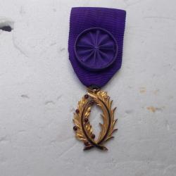 m&eacute;daille d'officier des palmes acad&eacute;miques,neuve!!