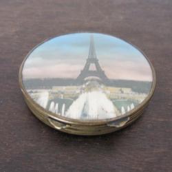 Poudrier en laiton tour Eiffel Paris 1930