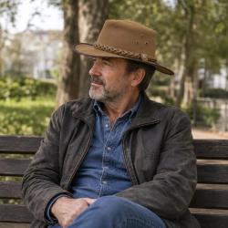 Chapeau Walker and Hawkes Cowhide Traveller cuir M