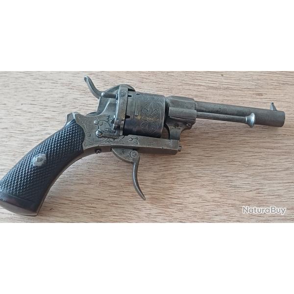 Ancien revolver belge � broche de type Lefaucheux 6 coups cal. 7 mm en tr�s bel �tat