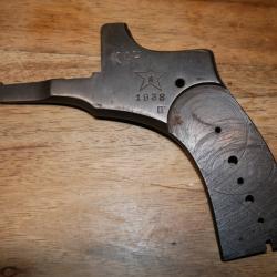 Plaque de recouvrement de Revolver NAGANT 1895 dat&eacute; 1938 arsenal TULA