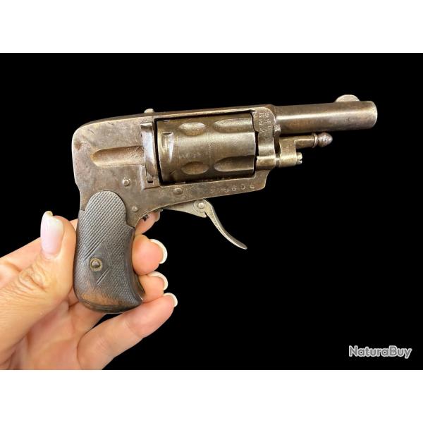 REVOLVER HAMMERLESS cal. 6mm VELODOG num�ro 9604