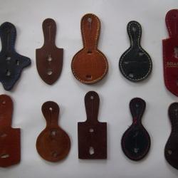 lot 10 cuirs support insignes militaire