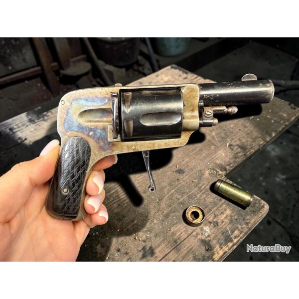 SUPERBE REVOLVER HAMMERLESS Cal. 8mm92
