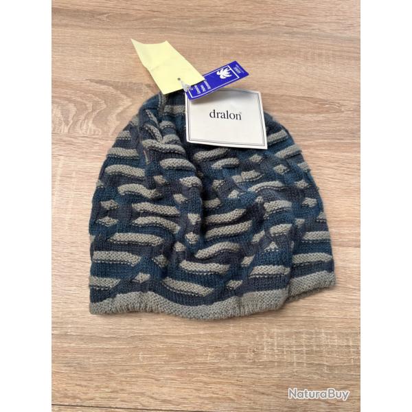 bonnet Dralon bleu et gris a vendre aux ench�re destockage chasse armurerie