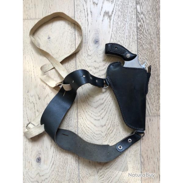 Holster d'�paule pour r�volver.