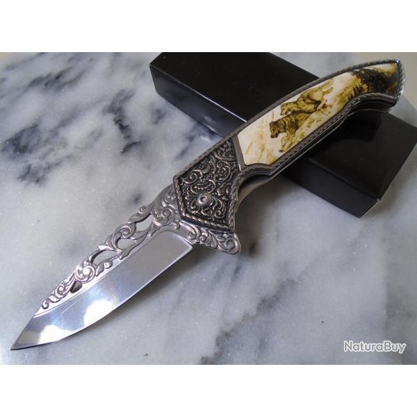Couteau S-TEC Wildlife Wolf A/O Lame Acier 440 Manche Sculpt� & R�sine avec Loups Framelock 01wf