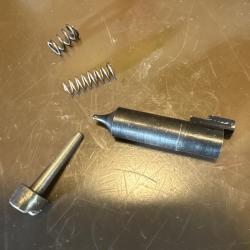 Kit percuteur P08, ressort d&eacute;tente, vis de percuteur