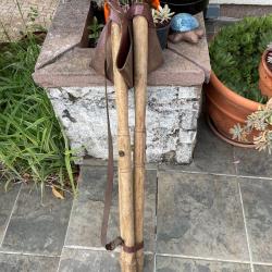 Si&egrave;ge de battue, chasse bois et cuir vintage