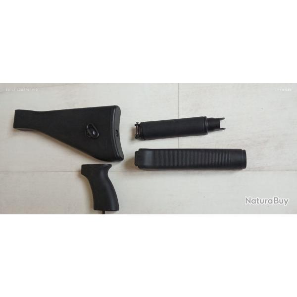 Crosse, poign�e, garde main vz58