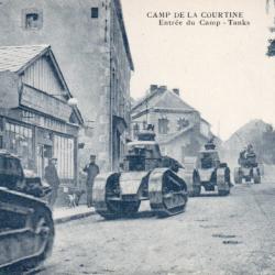 Carte Postale - Camp de la Courtine - Tanks- N&deg;8586