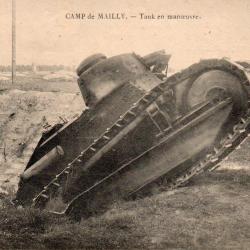 Carte postale ancienne - Camp de Mailly - Tank en manoeuvre- N&deg;8593
