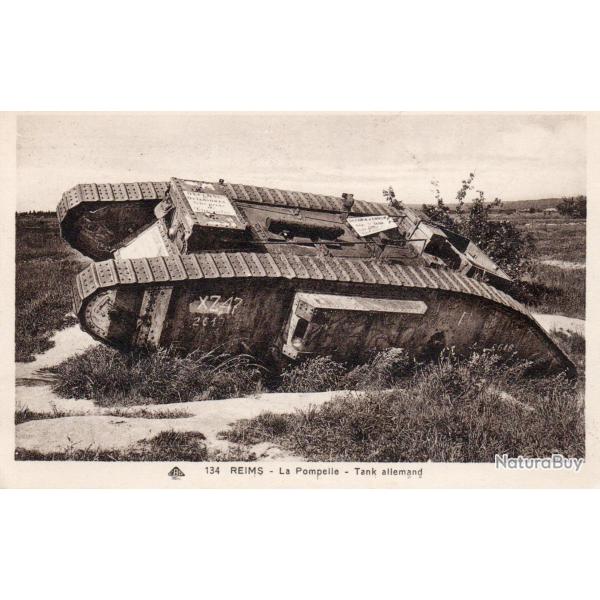 Carte postale d'un char allemand � Reims - La Pompelle- N�8594