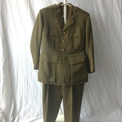 Uniforme WW2 - GB339775a Tenue  officier The Queen's Royal regiment