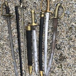 BEAU LOT D'ARMES BLANCHES