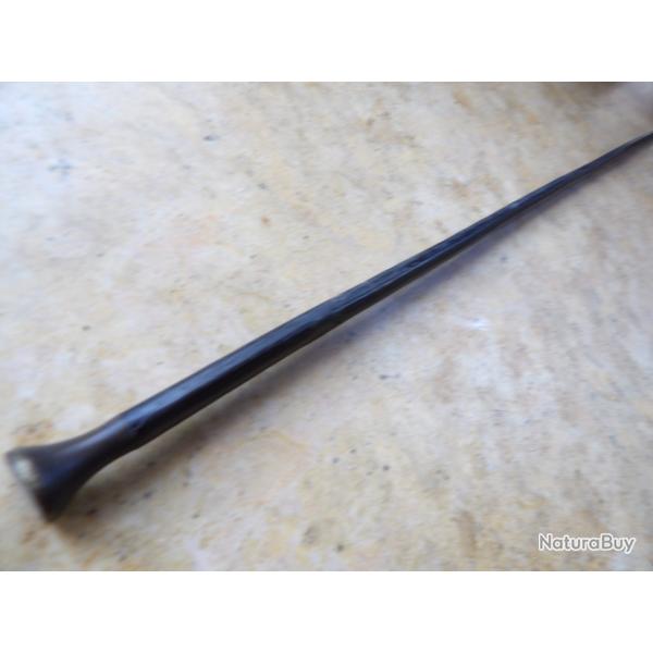 baguette ancienne tres tres fine 6.5mm fusil de chasse petit fanon de baleine 73cm