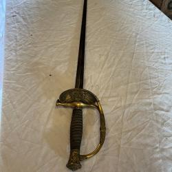 une &eacute;p&eacute;e d'officier de cour d'&eacute;poque restauration