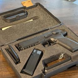 Pistolet CZ P-09