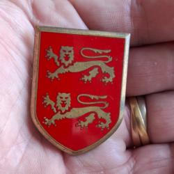 INSIGNE 32 eme DIVISION MILITAIRE ( FRAISSE - G 2673 )