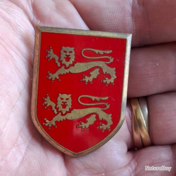 INSIGNE 32 eme DIVISION MILITAIRE ( FRAISSE - G 2673 )