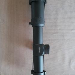 Lunette de vis&eacute;e Forester 1-4x24 SFP Vector Optics et fixation