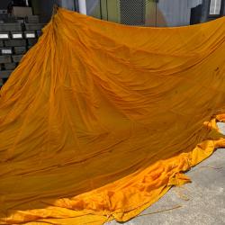 Voilure de parachute de container US 1943 type G8 jaune (medical)
