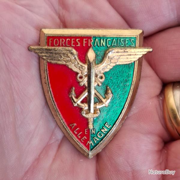 INSIGNE FFA FORCES FRANCAISES EN ALLEMAGNE ( TRANSLUCIDE )