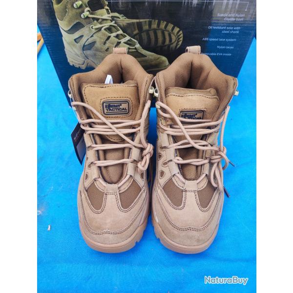 Chaussures de randonn�e Kombat 41 et 45