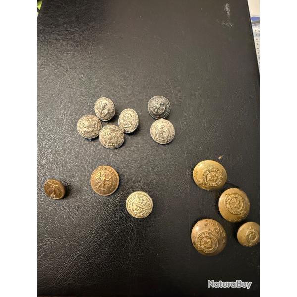 Lot de boutons d'uniformes Second empire et 2nde guerre mondiale