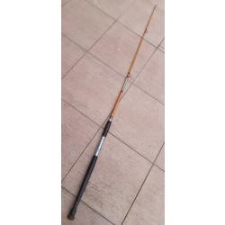 ANCIENNE CANNE LANCER EN BAMBOU REFENDU  ( puissante )  .