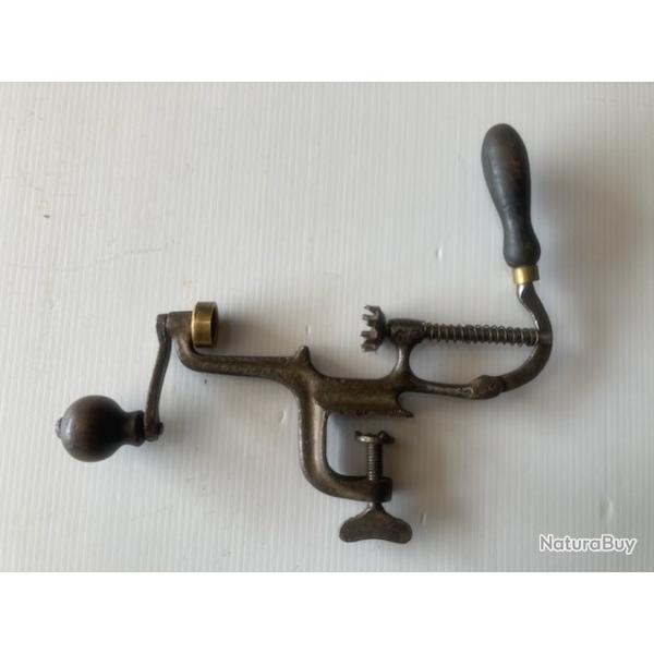 SERTISSEUR CAL 24 N� 204